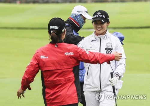 연장전 우승 박현경 생각보다 2승 빨리 찾아와 기뻐요