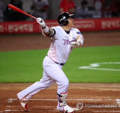 KIA 최형우, 오승환 침몰시켰다…9회 2사에서 결승 3점 홈런