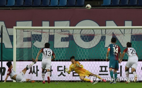 최용수의 서울, 황선홍의 대전에 승부차기 끝 승리…FA컵 8강행