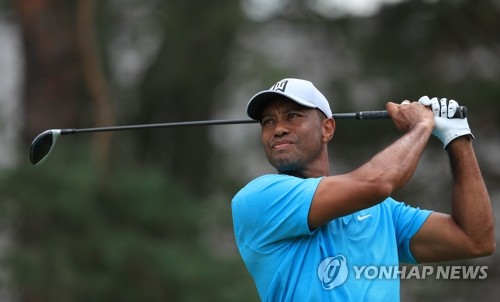 우즈, 5개월의 공백과 무관중에도 좋은 출발 했다