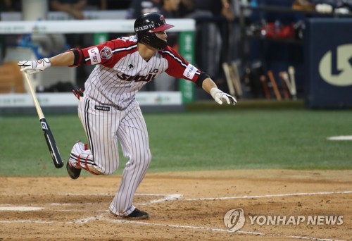 '결승타' 홍창기 제발 공이 그라운드에 먼저 떨어지길 빌었죠