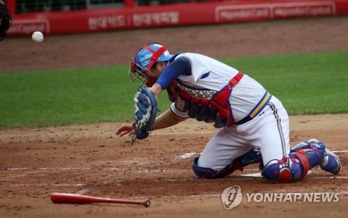 KIA 최형우, 8회 2타점 쐐기 2루타로 팀 4연승 '앞장'
