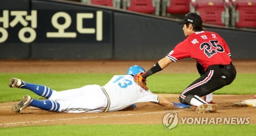 KIA 최형우, 8회 2타점 쐐기 2루타로 팀 4연승 '앞장'