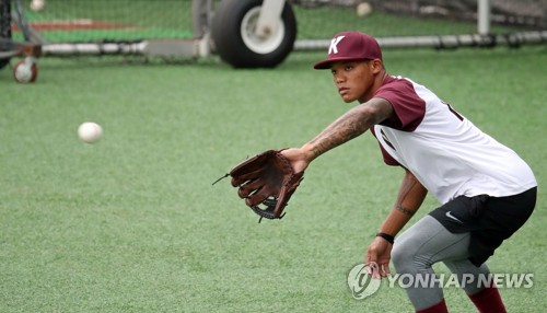 '키움 새 외인' 러셀, KBO 1군 첫 경기는 3번 타자 겸 유격수