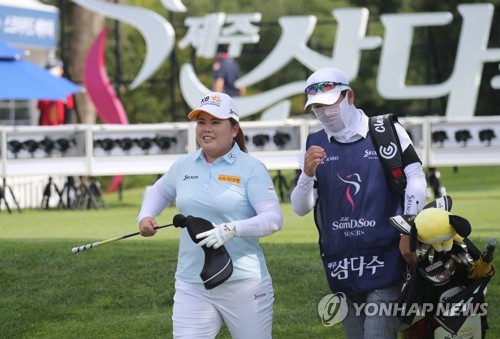 '남편 캐디'와 첫 라운드…박인비 연봉 올려야겠어요