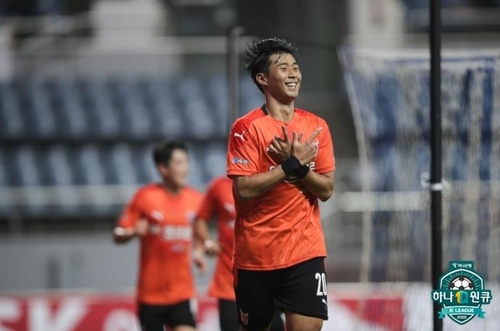 K리그2 선두 수원FC, 꼴찌 안산에 역전패…2위 대전에 턱밑 추격(종합)