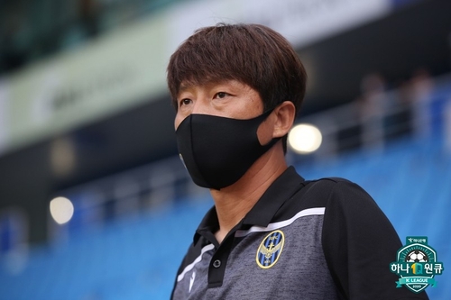 '무승 행진 끝' 광주 박진섭 감독 눈물 하루하루 힘들었다