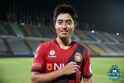 '원기종 멀티골' 서울 이랜드, 부천에 3-0 대승…2연패 탈출