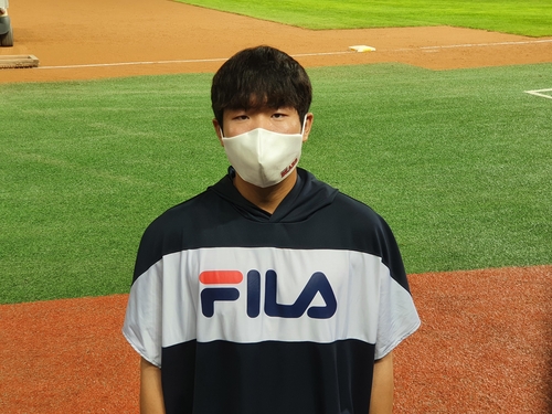 '1군 첫 승' 김민규 더 노력해서 친구 안우진과 붙어볼게요