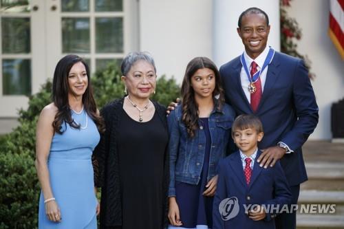 타이거 우즈 아들도 골프 천재?…2개 대회 연속 우승