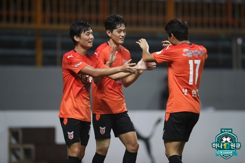 K리그2 제주, 부천 4-0 완파…5경기 무패·선두 도약