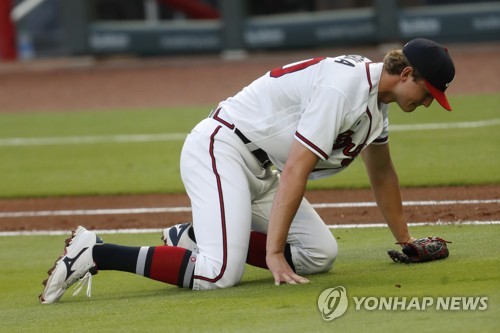 MLB 애틀랜타 소로카, 경기 중 아킬레스건 부상…시즌 아웃