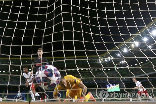 '황희찬 뛸' 라이프치히, 첫 UCL 4강행…아틀레티코에 2-1 승리