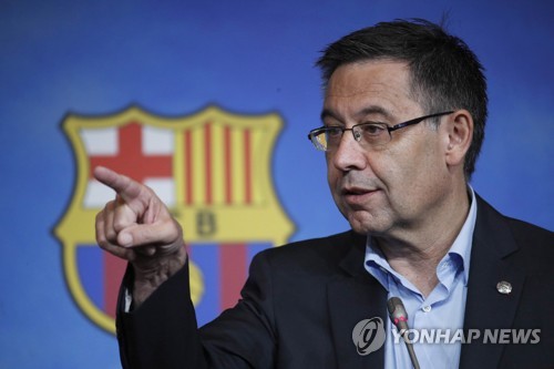 '8실점 굴욕' 바르셀로나 회장 사과…곧 결정 내리겠다