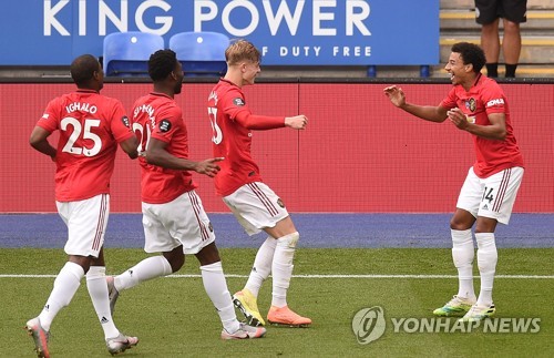 '린가드 동점포' 맨유, 린츠 2-1 제압하고 유로파 8강행