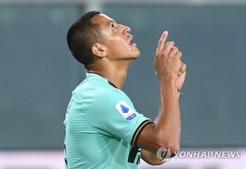 맨유 '월 30억 악몽' 끝냈다…산체스, 인터밀란으로 완전 이적