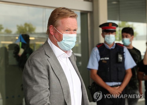FC바르셀로나, 쿠만 감독 선임 발표…2022년까지 계약