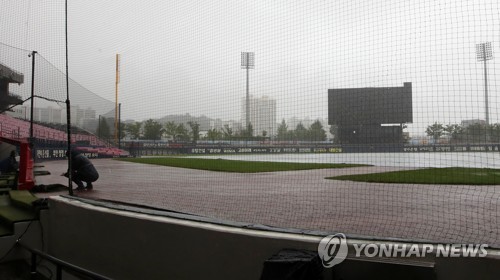 프로야구 kt-KIA 경기 비로 취소…30일 더블헤더
