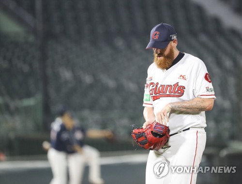 '16안타' 두산, 롯데 스트레일리 두들기고 4연전 기선제압