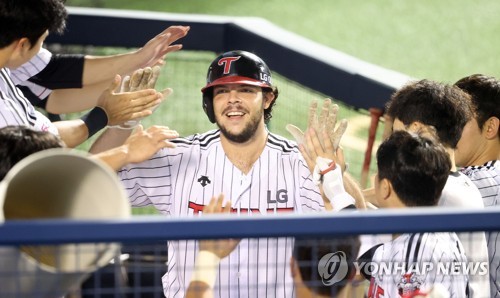 김현수, 연장 10회 끝내기 홈런…LG, KIA 잡고 6연승 질주