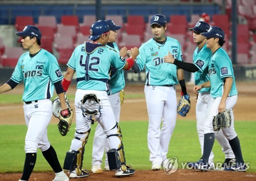 '9회 6득점' NC, 이틀 연속 KIA 꺾고 1위 수성(종합)