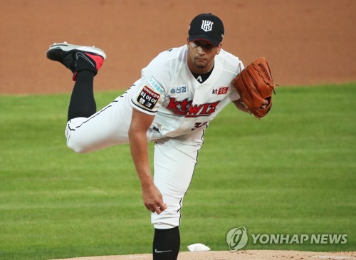 kt, 로하스 4타점 앞세워 NC에 화력쇼…한화 333일 만에 3연승(종합)
