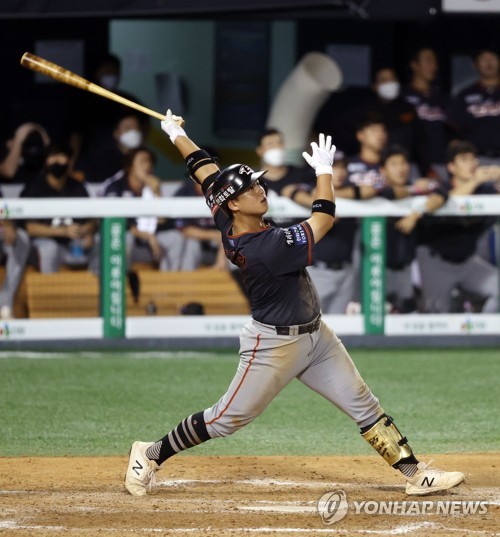 kt, 로하스 4타점 앞세워 NC에 화력쇼…한화 333일 만에 3연승(종합)