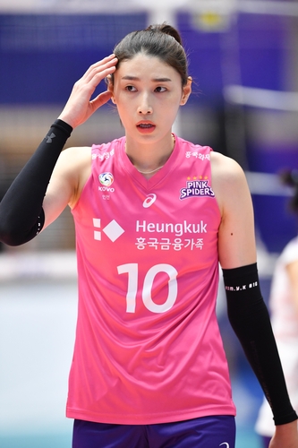 공격 성공률 30%에도 못 미친 김연경, 숙제 확인한 흥국생명