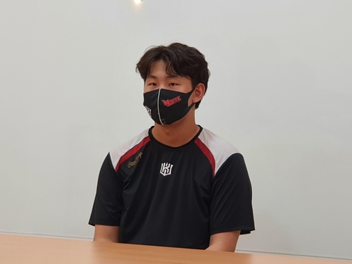 '8월 MVP' 소형준 배운다고 생각하고 던지니 이런 행운이