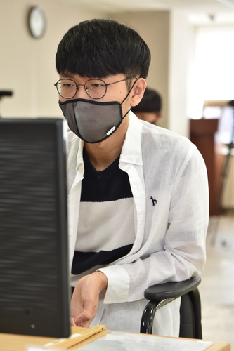 응씨배 '첫 출전' 신진서·안성준, 1회전 뚫고 16강행