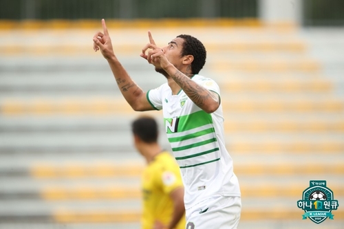 '올 시즌 최다 실점' 전북, 광주와 3-3 비겨…3경기째 무승