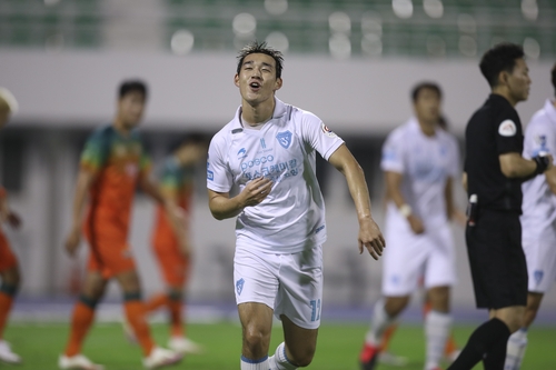 '강원전 1골 1도움' 송민규, '전북전 2골' 엄원상 제치고 MVP
