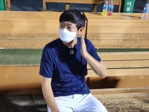 '침묵 깬 기습번트' 정수빈 중요한 시기, 타격감 올려야죠