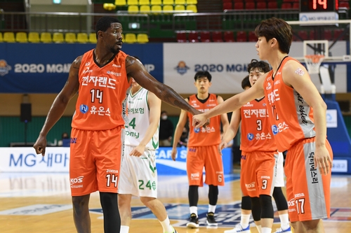 '이대헌 20점' 전자랜드, KBL 컵대회 조별리그 최종전서 DB 대파