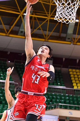 '로슨 30점' 오리온, KCC 대파하고 KBL 컵대회 결승 선착