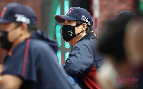 '빗나간 5강 총력전 D-데이'…길 잃은 허문회 롯데 감독