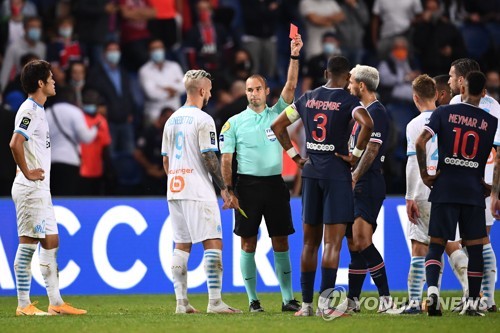 PSG-마르세유 경기서 난투극…네이마르 등 5명 줄퇴장