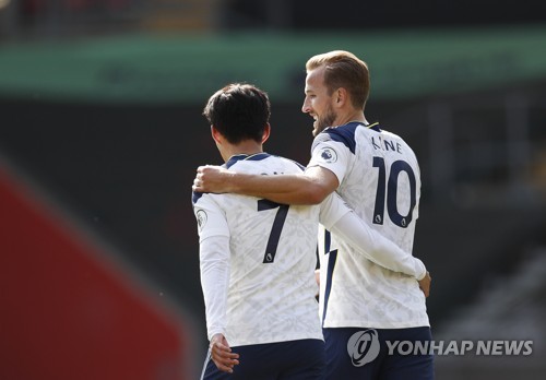 '매드 SON데이' 4골 폭발…손흥민, EPL 첫 해트트릭(종합2보)