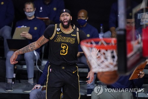 '데이비스 버저비터' 레이커스, NBA 서부 결승서 덴버에 2연승