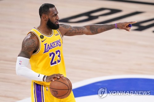 '데이비스 34점' 레이커스, NBA 챔피언결정전 '1승 남았다'