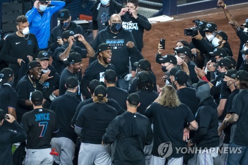MLB 마이애미, 코로나19 집단 감염 극복하고 17년 만에 PS 진출