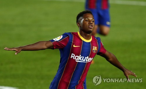 '파티 멀티골·메시 PK골' 바르사, 비야레알 4-0으로 완파