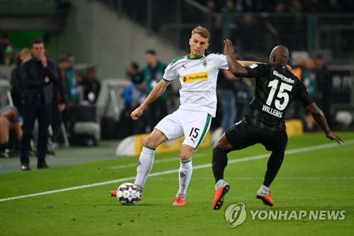 독일프로축구 샬케·묀헨글라트바흐에 코로나19 확진자 발생