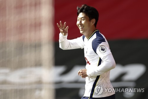 '매드 SON데이' 4골 폭발…손흥민, EPL 첫 해트트릭(종합2보)
