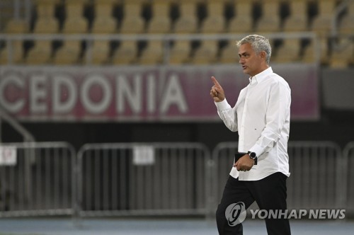 흐뭇한 모리뉴 자신감에 찬 손흥민, 중요한 골 넣어줬다