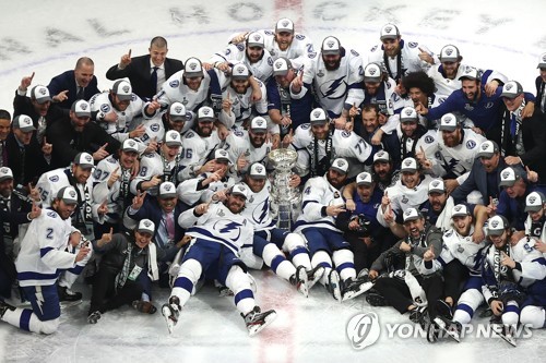 NHL 탬파베이, 댈러스 꺾고 16년 만에 스탠리컵 우승