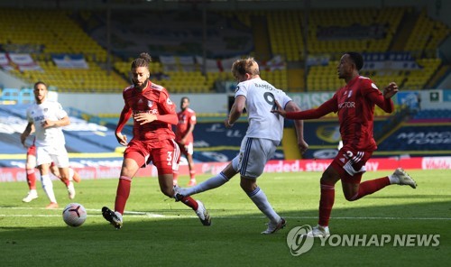 돌아온 '리즈 시절'…풀럼 꺾고 16년 5개월 만에 EPL 승리