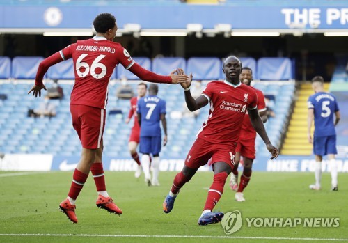 마네 2골 맹활약…리버풀 '우승 후보 대결'서 첼시 제압