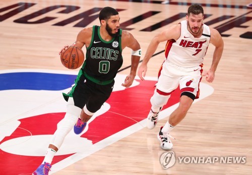 '3쿼터 41점' 보스턴, 마이애미에 역전승…NBA 동부 결승 2승3패