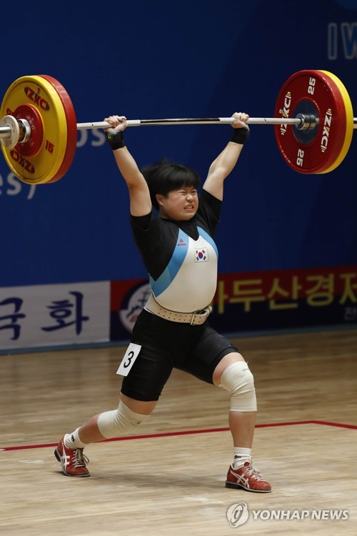 김한솔, 전국역도대회 여자 고등부 64㎏급 우승